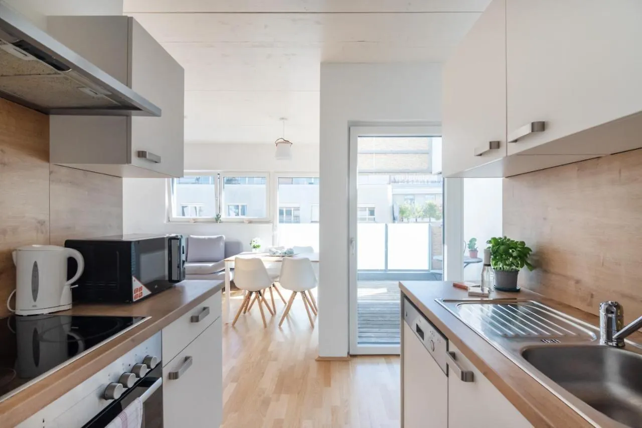 Helles, Neues Dg Apartment Mit Blick Zum Donauturm Vienna 0*,