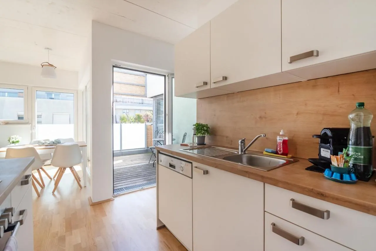Helles, neues DG Apartment mit Blick zum Donauturm Wien 0*,  Österreich