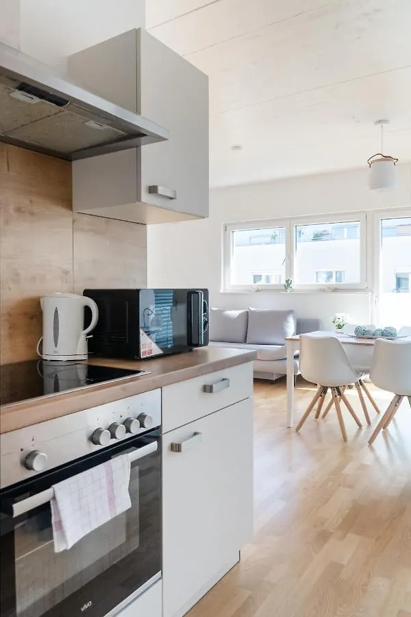 Helles, neues DG Apartment mit Blick zum Donauturm Wien